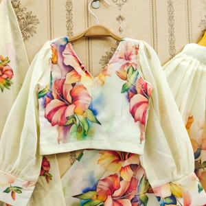 Conjunto de Lehenga Choli para Niñas de Shoryam Fashion, Completamente Cosido, con Estampado Floral, de Poliéster, Largo hasta el Suelo, con Dupatta |   Boda o Fiesta - Product Image 2