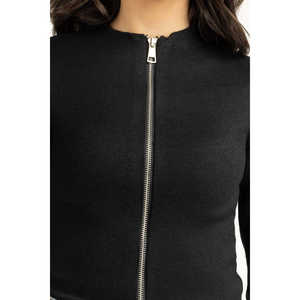 Pull en tricot de haute qualité pour femmes, hiver et automne, avec logo sur le devant, longueur courte, manches courtes, décoration à motifs, taille unique - Product Image 2