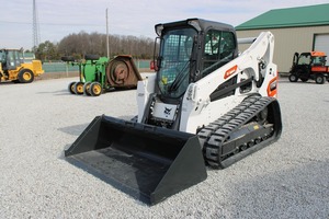 Chargeuse compacte sur chenilles Bobcat T770, couleur blanche, modèle à 2 vitesses - Product Image 4
