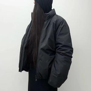 Chaqueta acolchada personalizada OEM para hombre, abrigo grueso y cálido de invierno con burbujas, chaqueta con capucha, estilo a prueba de viento para exteriores - Product Image 6