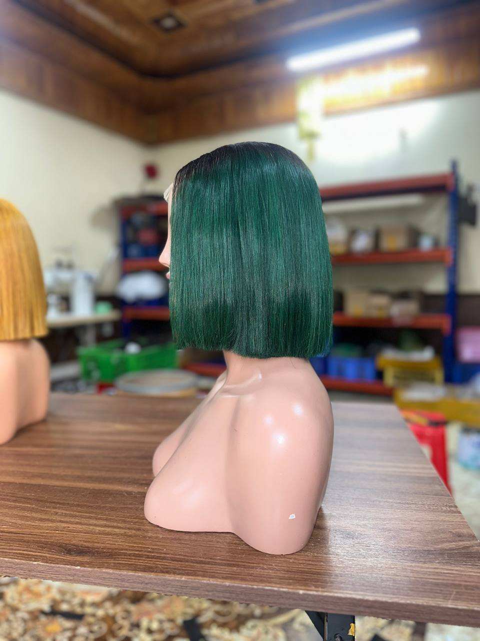 สีเขียว