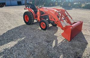 Excellente capacité Kubotta L3301 d'occasion à vendre - Product Image 2