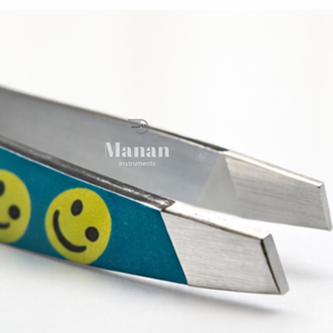 Pinzas para Cejas con Diseño de Sonrisa, Acero Inoxidable, Punta Inclinada, Calidad Premium, Ecológicas, Herramienta de Belleza para Dar Forma a las Cejas con Precisión - Product Image 2