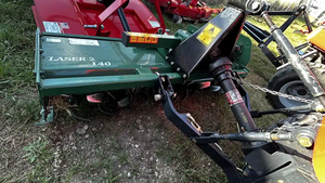 Tracteur agricole d'occasion Massey Ferguson GC1725 GC2400 4x4 avec pompe et roulement, moteur Cummins 185 CV - À vendre - Product Image 5