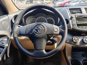 โตโยต้า RAV4 ปี 2010 รุ่นเบส เครื่องยนต์เทอร์โบ น้ำมันเบนซิน/ไฟฟ้า เกียร์ธรรมดา/อัตโนมัติ เบาะหนัง สีเข้ม ล้อแม็ก R16 พวงมาลัยซ้าย - Product Image 2