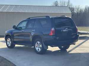 Toyota 4Runner Turbo AWD 2008 Usado, Asientos de Cuero, Interior Claro, Volante a la Izquierda, Sedán - Product Image 2