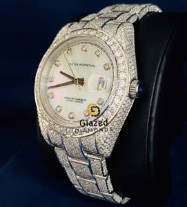 Montre mécanique de luxe en acier inoxydable fabriquée à la main avec cadran en verre analogique Moissanite avec fermoir caché à bouton-poussoir pour hommes - Product Image 5