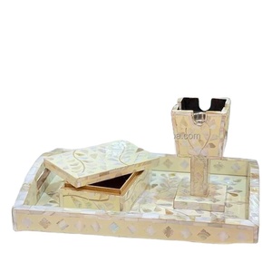 เครื่องประดับทางศาสนาสุดหรูสำหรับเทศกาลรอมฎอน ของขวัญสุดพิเศษ กลิ่นหอมอันสง่างาม ชุดเตาเผาบาคูร์และถาดใส่เทียนไขมุก - Product Image 1