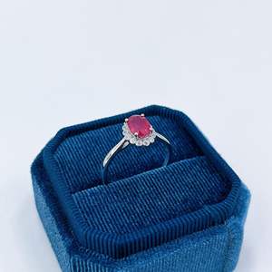 Encantador anillo de Plata de Ley 925 con un rubí natural con baño de platino <span class=keywords><strong>en</strong></span> un elegante corte ovalado - Product Image 6