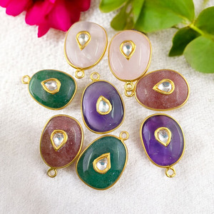 カスタムジュエリーフリーフォーム石タンブルペンダントPolki Meenakari金メッキベゼルチャームジュエリーメーカーインド - Product Image 1