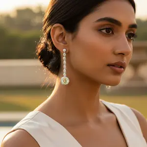 Boucles d'oreilles pendantes en argent 925 pour femmes, serties de zircon cubique, plaquées or avec perle de quartz et diamant - pour mariages et fêtes - Product Image 2