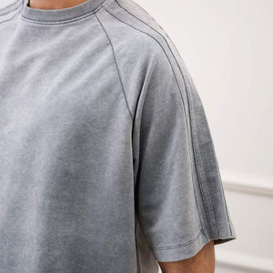 T-shirts graphiques personnalisés T-shirts imprimés pour hommes Impression numérique T-shirt vintage lavé à l'acide en détresse T-shirts pour hommes surdimensionnés et lourds - Product Image 2