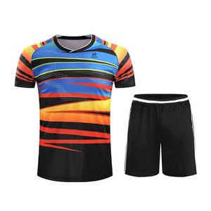 Uniforme de Voleibol Fabricado en Pakistán, Estilo Superior, 100% Poliéster, Personalizable, Alta Calidad para Adultos - Product Image 1