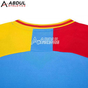 Elegante Uniforme de Baloncesto para Hombre, Conjunto Completo con Camiseta y Pantalones Cortos Cómodos, Ropa Deportiva Perfecta para Partidos y Entrenamientos - Product Image 4