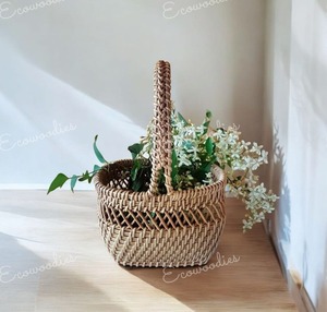 Panier de rangement décoratif en rotin de bambou tissé avec poignée Panier cadeau en osier Tokari Pooja Panier à fleurs - Product Image 3