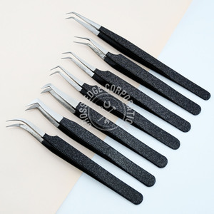 Pince à épiler courbée à 35 degrés pour extensions de cils, pointe en fibre, volume intense, outil classique pour les fans de cils russes, la mieux notée - Product Image 1