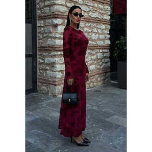 Vestido de terciopelo estampado sin espalda 2825, silueta ajustada con cintura natural y forro - Product Image 1