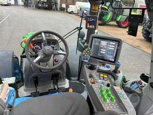 Tractor DEUTZ FAHR AGROTRON 6185 TTV de 180 CV, Maquinaria Agrícola del Reino Unido con Motor, Caja de Cambios y Rodamientos - Product Image 2