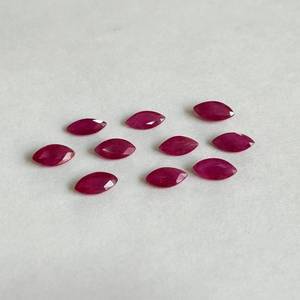 Pierre rubis rouge naturelle d'origine birmane à facettes coupe marquise 3x6mm pierres précieuses calibrées en vrac non traitées pour la fabrication de bijoux - Product Image 3