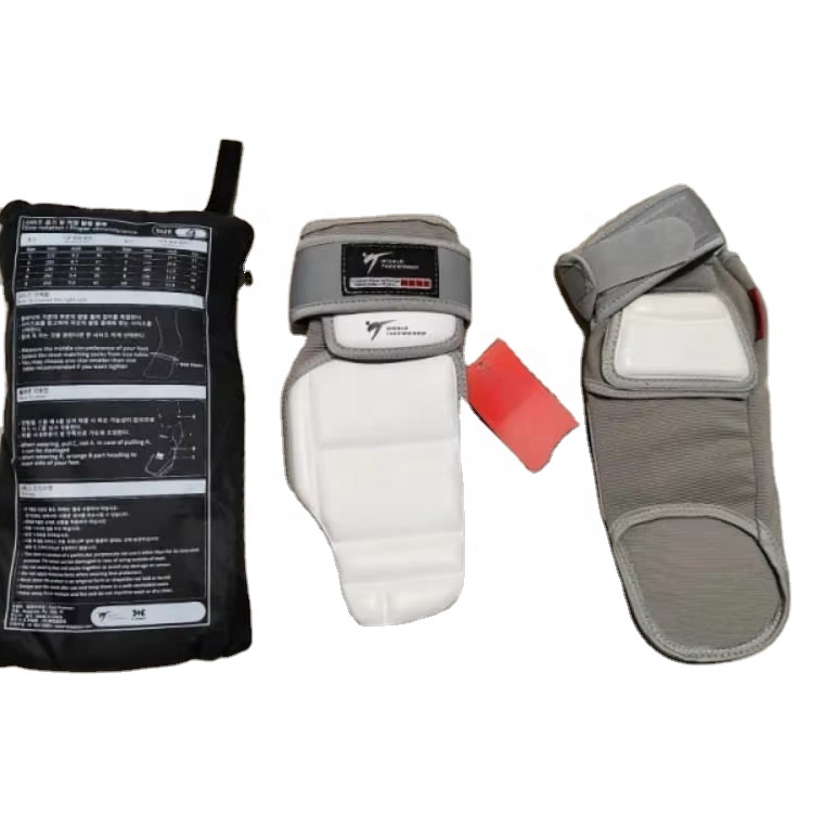 DAEDO Taekwondo - Protector De Empeine - Espuma Cubierta De Piel Sintética Para Protección De Pies, Color Blanco, Talla XS, Ideal Para Competición Y Entrenamiento De Taekwondo