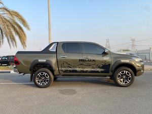 2023 pour Toyota Hilux Double Cab Pickup Sièges en cuir à direction à droite-Usagé - Product Image 6