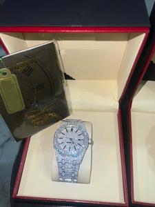 Montre de luxe pour hommes avec boîtier en acier rectangulaire en diamant brillant Moissanite Mouvement ETA Bande en acier inoxydable Boîte d'emballage - Product Image 2