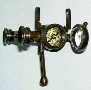 Boussole en laiton Vintage Nautical Maritime Navigation Instrument Collection Décor - Product Image 5