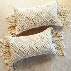 Taie d'oreiller en macramé au crochet taille Jumbo 25x25 pouces pour la maison ou l'hôtel - Product Image 1