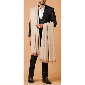 Chales cálidos de invierno hechos en fábrica al por mayor hechos en material de lana Nuevo diseño Estilo elegante Chal de lana para hombre - Product Image 1