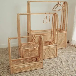 Perchero de ratán natural para ropa de niños y adultos, Perchero de tela con cesta de almacenamiento para decoración del hogar - Product Image 3