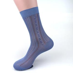 Medias largas transpirables de alta calidad para hombre, calcetines deportivos informales personalizados de poliéster al mejor precio, calcetines largos para hombre - Product Image 3