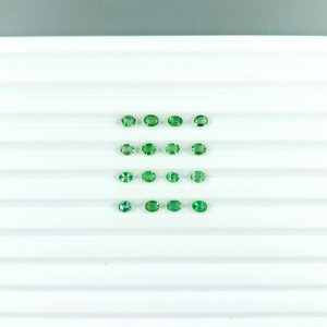 Esmeraldas naturales de Zambia calibradas en forma ovalada de 3x4 mm, cabujones sueltos de esmeralda natural para la fabricación de joyas, listas para usar. - Product Image 1