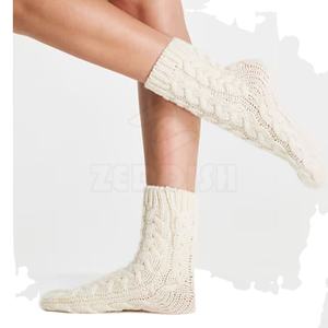 Chaussettes d'hiver décontractées de qualité supérieure avec logo personnalisé pour adultes, respirantes, tricotées, confortables, 100% laine, usage quotidien BY BS - Product Image 5