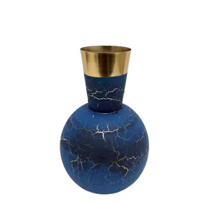 Design élégant, vase à fleurs moderne en aluminium de luxe fait à la main avec finition en or, pièce maîtresse de table décorative, amélioration de l'intérieur - Product Image 1