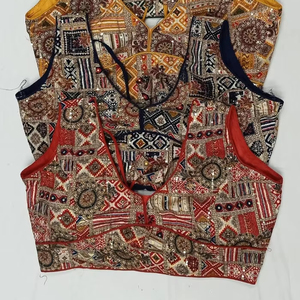 Blusa bordada con espejo e hilo de Rajasthani indio, blusa de seda de trabajo con bordado geométrico para ropa de fiesta - Product Image 1