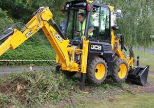 Mini Cargadora JCB 1CX 4x4, Minicargadora con Dirección Deslizante, Cargadora Frontal Compacta, Cargadora de Ruedas para Construcción Agrícola, Retroexcavadora JCB 1CX - Product Image 3