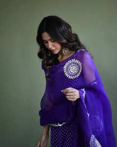 กระจกด้านบนปักลายสำหรับงานปาร์ตี้จากนักออกแบบรุ่นใหม่พร้อม dupatta - Product Image 2