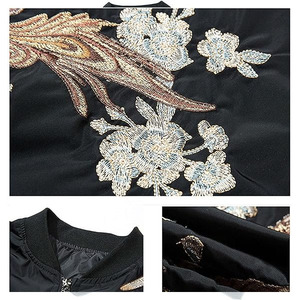 Veste universitaire en satin pour homme de haute qualité, fabrication au Pakistan, avec broderie et patchwork, veste en satin personnalisée pour homme - Product Image 5