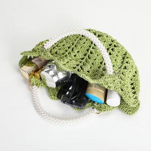 Sac à main en crochet vert fait main personnalisable avec poignée en perles pour femmes, idéal pour le quotidien et les occasions spéciales – Vente chaude en gros - Product Image 6
