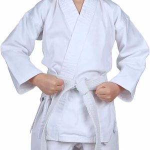 Premium ligero blanco Karate Gi Set con cinturón Unisex uniforme de artes marciales para entrenamiento y competición - Product Image 1