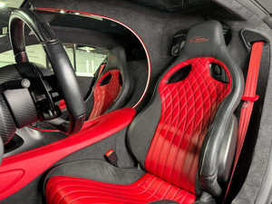 SUV Usado Ultra-Lujo 2024, Motor de 250kW, Transmisión Automática, Asientos, Techo Panorámico, Autonomía de 601-700km, Batería de 50-70kWh - Product Image 3