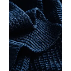 Écharpe classique en tricot gaufré personnalisée pour sweats à capuche et sweat-shirts promotionnels - Product Image 5