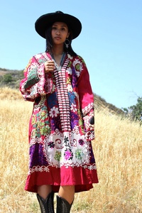 Glorieux bohème traditionnel fait à la main Suzani broderie robe à manches longues col en V belle robe de broderie florale - Product Image 4