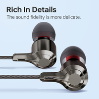 Écouteurs intra-auriculaires à la mode avec câble plat en stock universel mains libres