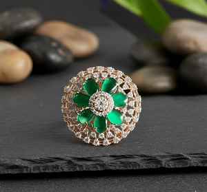 แหวนเงินแท้ 925 ดีไซน์ยอดนิยม โดดเด่นไม่ซ้ำใคร ประดับเพชรโมอิสซาไนต์และพลอยสีเขียว - Product Image 2