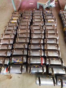 Lanceur de poudre de couleur double jet 4 kg, écologique, imperméable, pour les festivals de remise de diplômes, les séances photo, effet plume lisse et résistant - Product Image 4