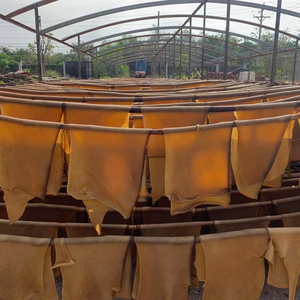 แผ่นรมควัน RSS 3ซี่โครงขายตรงจากโรงงานเวียดนามยางธรรมชาติ - Product Image 1