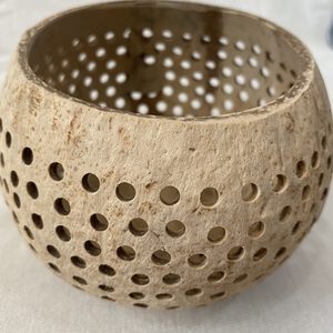 Cuencos de coco bellamente hechos a mano para velas de luces nórdicas portavelas de cáscara de coco natural - Product Image 3