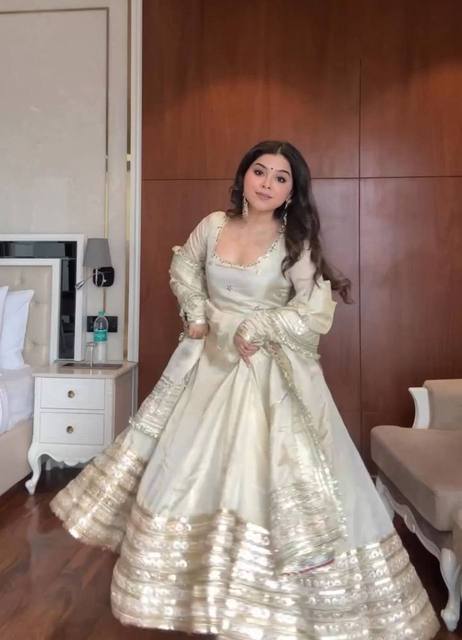 White Anarkali Dress: Elegant & Stylish Options
