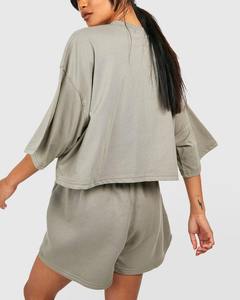 Conjunto de Shorts de Algodón para Mujer OEM, Secado Rápido, Traje Deportivo Pesado, Camiseta Holgada de Corte Cuadrado, Diseño Sólido, Cuello Redondo, Talla Grande, Conjunto de 2 Piezas - Product Image 3